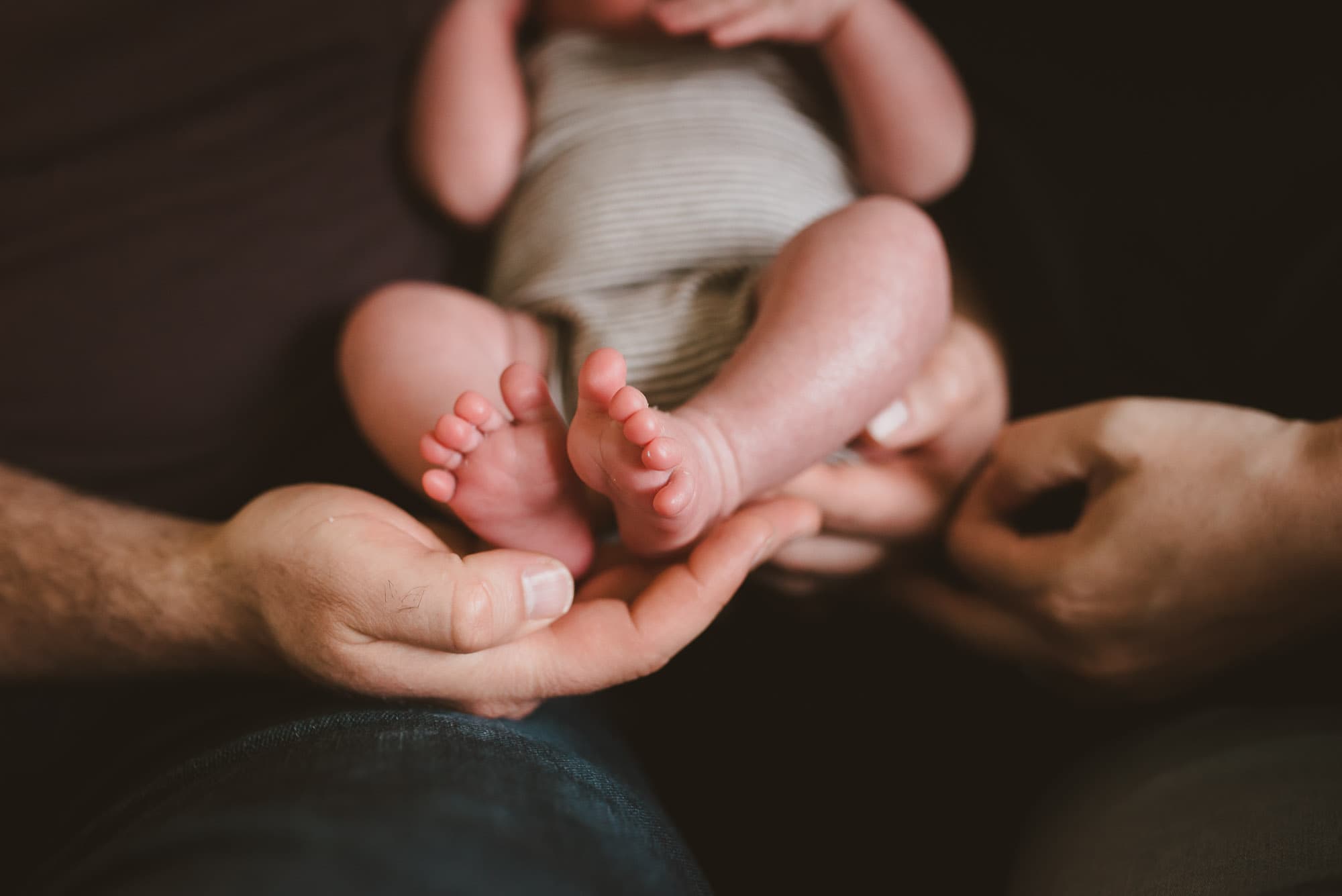 cute baby toes photographed by vancouver newborn photographer