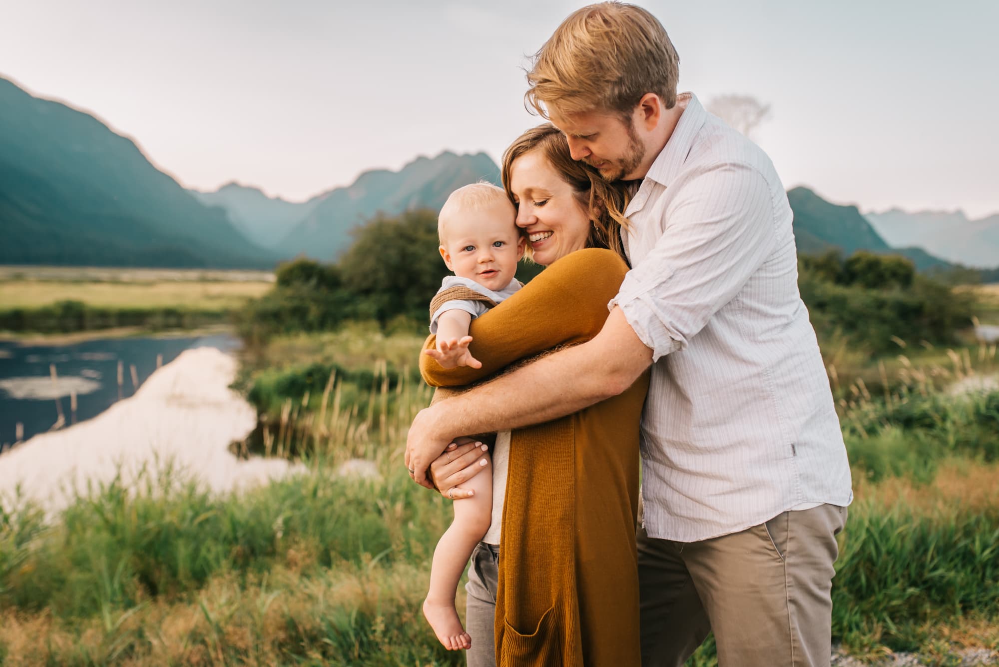 outdoor family photography session at Pitt Lake with Vancouver Family Photographer